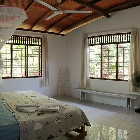 'Kolamba Gedara' Green Apartment Ruwanwella Buitenkant foto